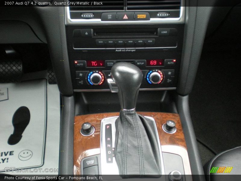 Quartz Grey Metallic / Black 2007 Audi Q7 4.2 quattro