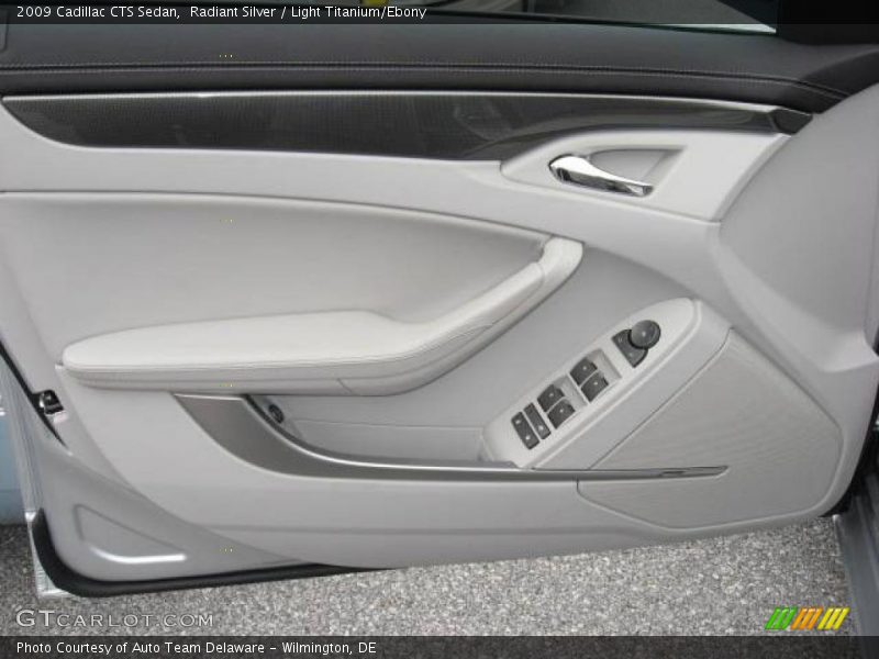 Radiant Silver / Light Titanium/Ebony 2009 Cadillac CTS Sedan