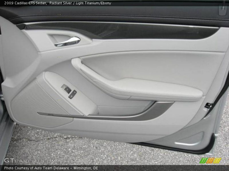 Radiant Silver / Light Titanium/Ebony 2009 Cadillac CTS Sedan