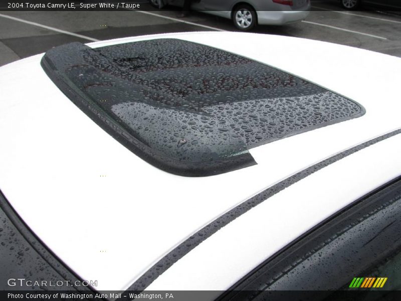 Super White / Taupe 2004 Toyota Camry LE