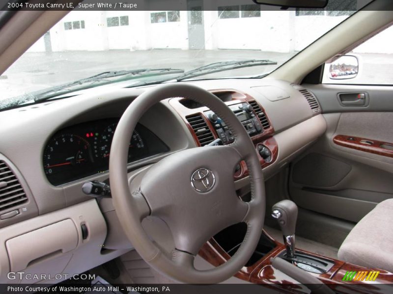 Super White / Taupe 2004 Toyota Camry LE