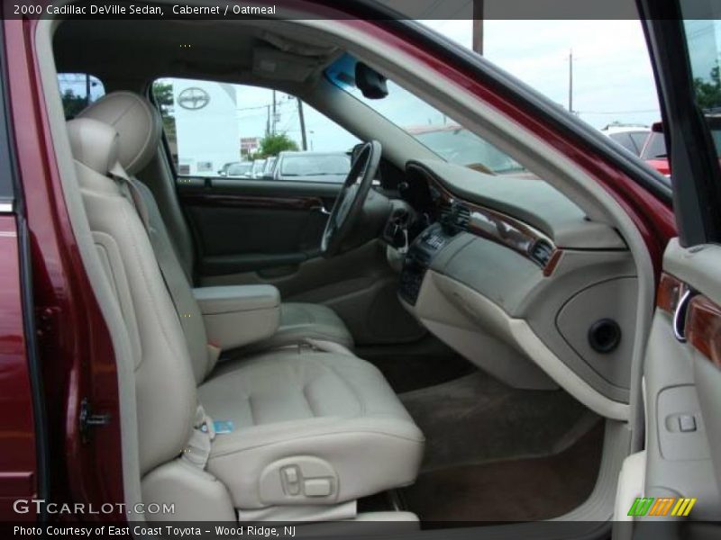 Cabernet / Oatmeal 2000 Cadillac DeVille Sedan