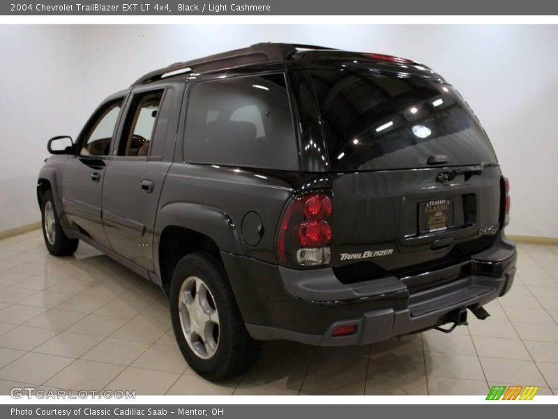 Black / Light Cashmere 2004 Chevrolet TrailBlazer EXT LT 4x4