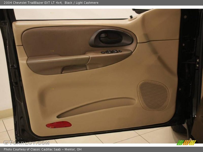 Black / Light Cashmere 2004 Chevrolet TrailBlazer EXT LT 4x4