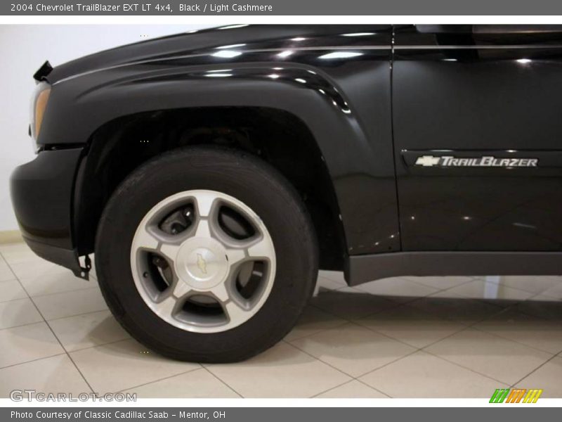 Black / Light Cashmere 2004 Chevrolet TrailBlazer EXT LT 4x4