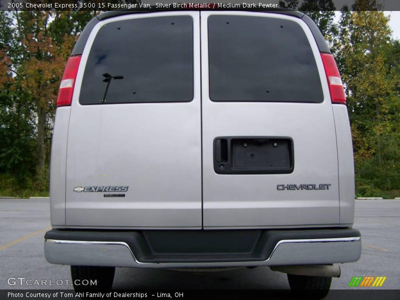 Silver Birch Metallic / Medium Dark Pewter 2005 Chevrolet Express 3500 15 Passenger Van