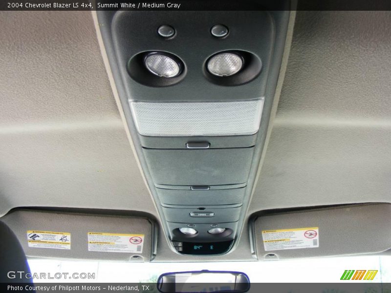 Summit White / Medium Gray 2004 Chevrolet Blazer LS 4x4