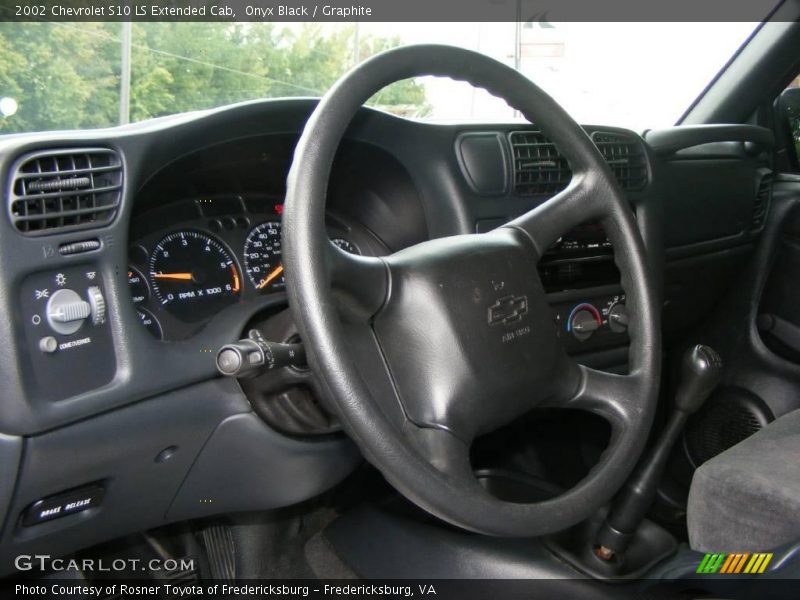 Onyx Black / Graphite 2002 Chevrolet S10 LS Extended Cab