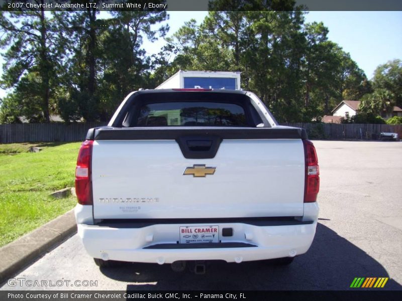 Summit White / Ebony 2007 Chevrolet Avalanche LTZ