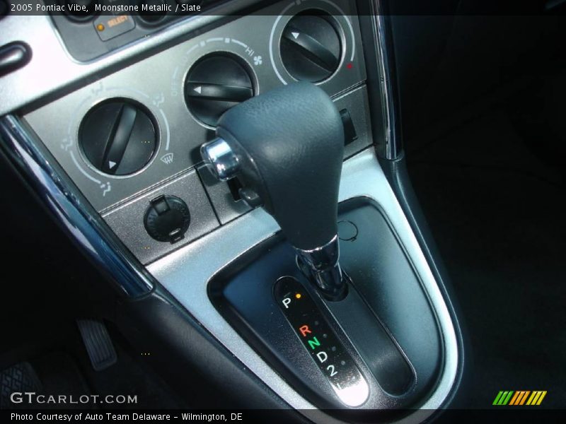 Moonstone Metallic / Slate 2005 Pontiac Vibe