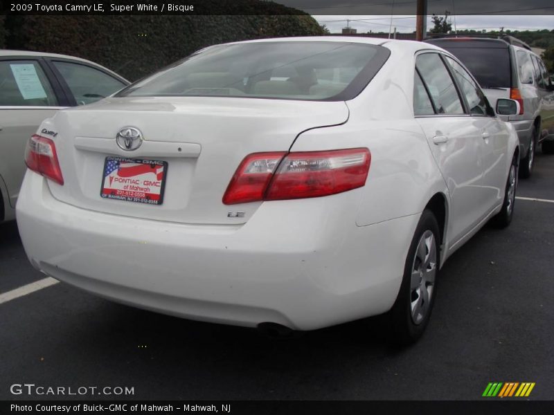 Super White / Bisque 2009 Toyota Camry LE
