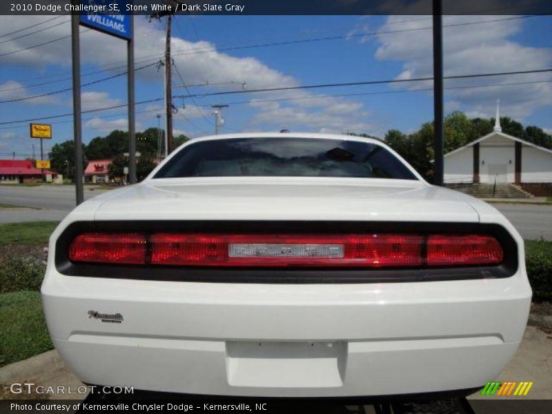 Stone White / Dark Slate Gray 2010 Dodge Challenger SE