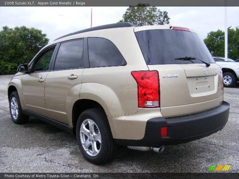 Aspen Gold Metallic / Beige 2008 Suzuki XL7