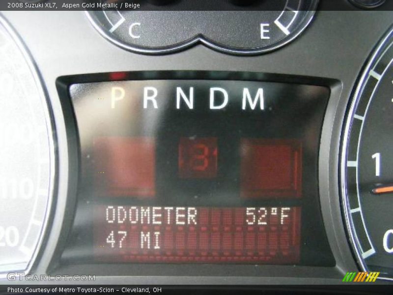 Aspen Gold Metallic / Beige 2008 Suzuki XL7
