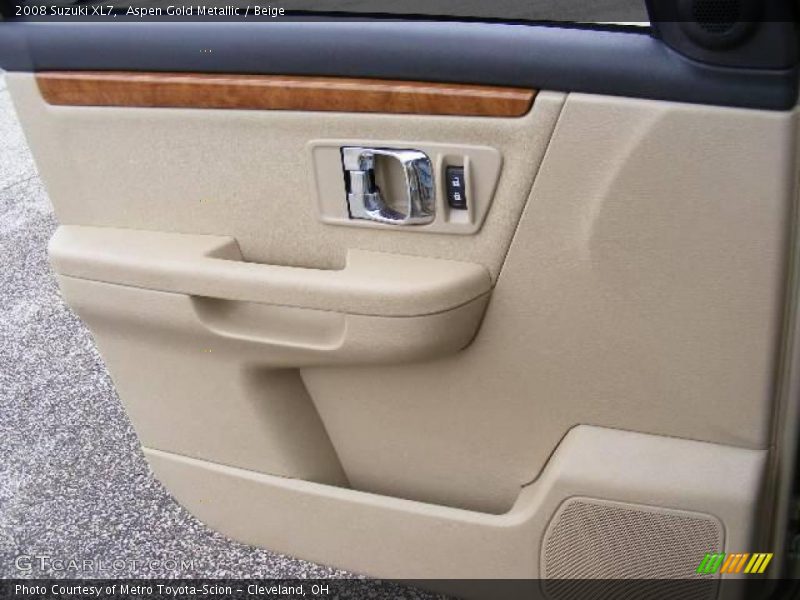 Aspen Gold Metallic / Beige 2008 Suzuki XL7