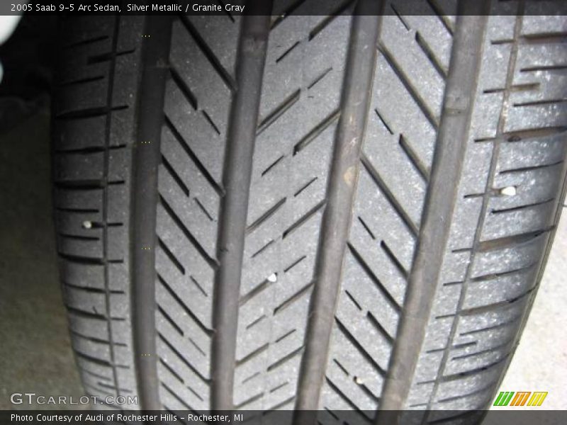 Silver Metallic / Granite Gray 2005 Saab 9-5 Arc Sedan