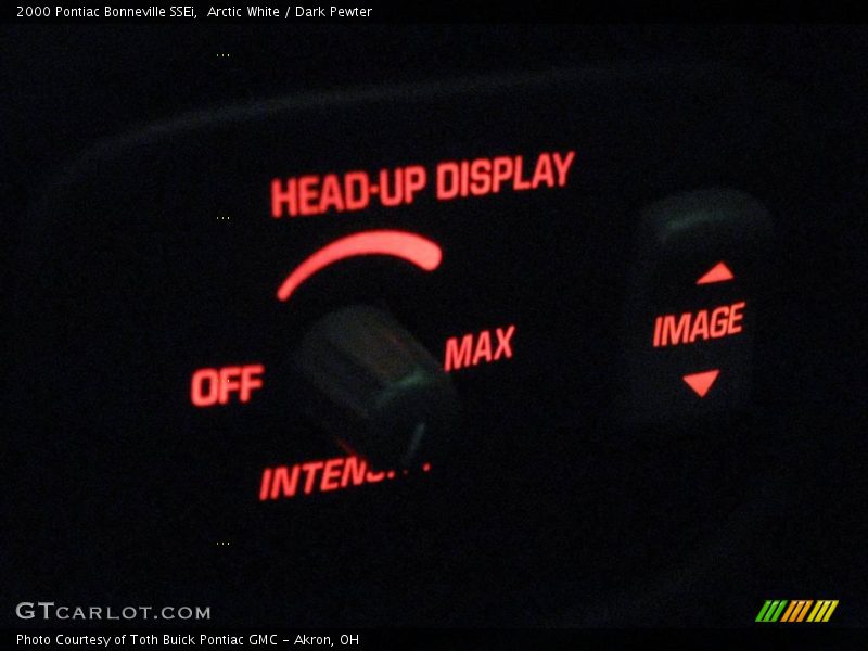 Arctic White / Dark Pewter 2000 Pontiac Bonneville SSEi
