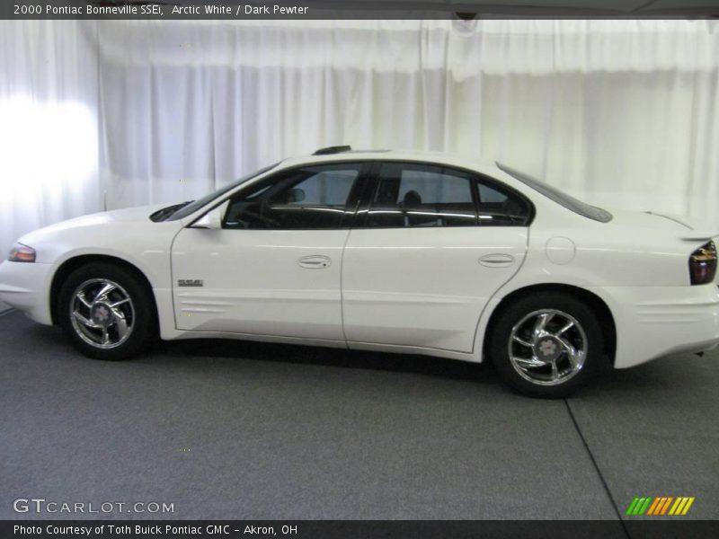 Arctic White / Dark Pewter 2000 Pontiac Bonneville SSEi