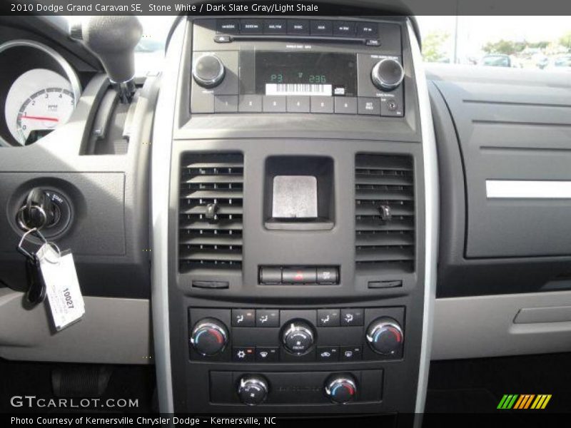 Stone White / Dark Slate Gray/Light Shale 2010 Dodge Grand Caravan SE