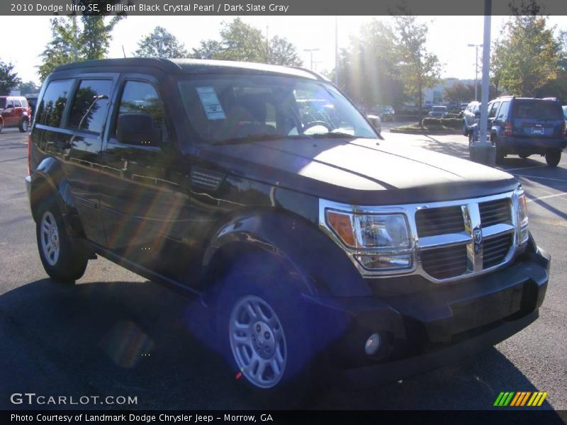 Brilliant Black Crystal Pearl / Dark Slate Gray 2010 Dodge Nitro SE