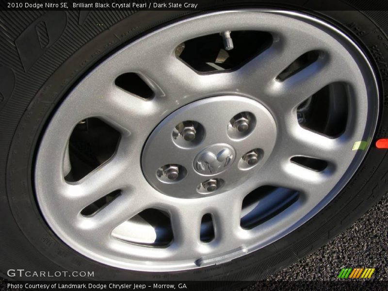 Brilliant Black Crystal Pearl / Dark Slate Gray 2010 Dodge Nitro SE