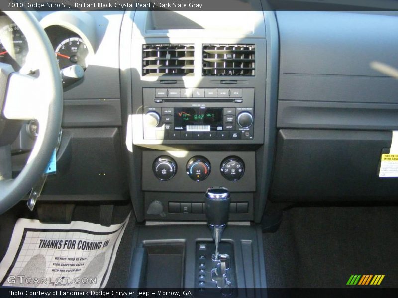 Brilliant Black Crystal Pearl / Dark Slate Gray 2010 Dodge Nitro SE