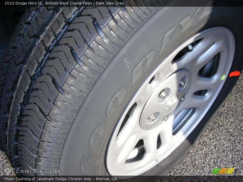 Brilliant Black Crystal Pearl / Dark Slate Gray 2010 Dodge Nitro SE