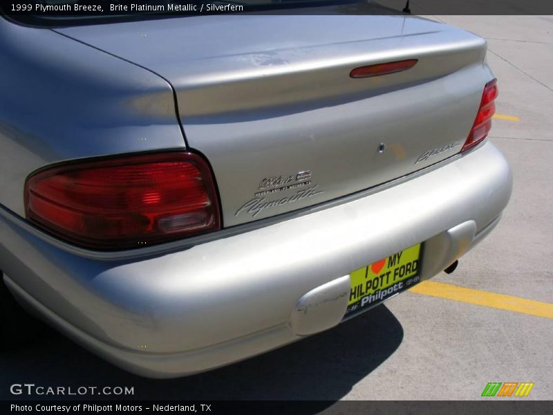 Brite Platinum Metallic / Silverfern 1999 Plymouth Breeze