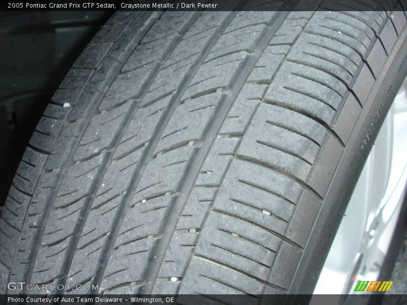 Graystone Metallic / Dark Pewter 2005 Pontiac Grand Prix GTP Sedan