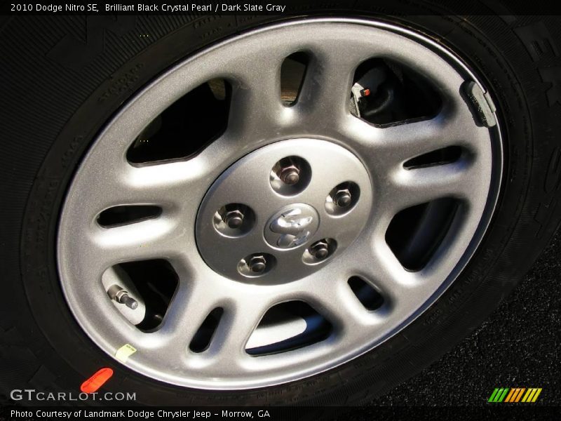 Brilliant Black Crystal Pearl / Dark Slate Gray 2010 Dodge Nitro SE