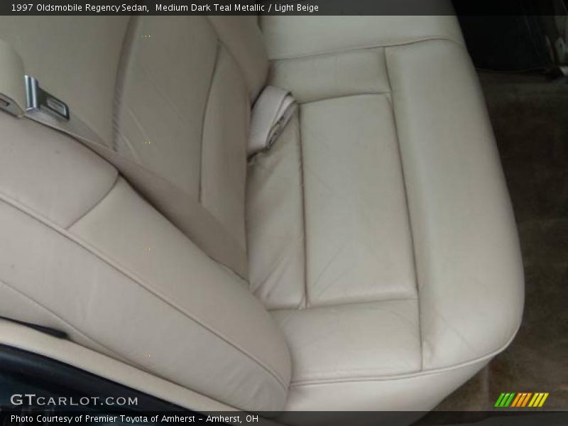 Medium Dark Teal Metallic / Light Beige 1997 Oldsmobile Regency Sedan