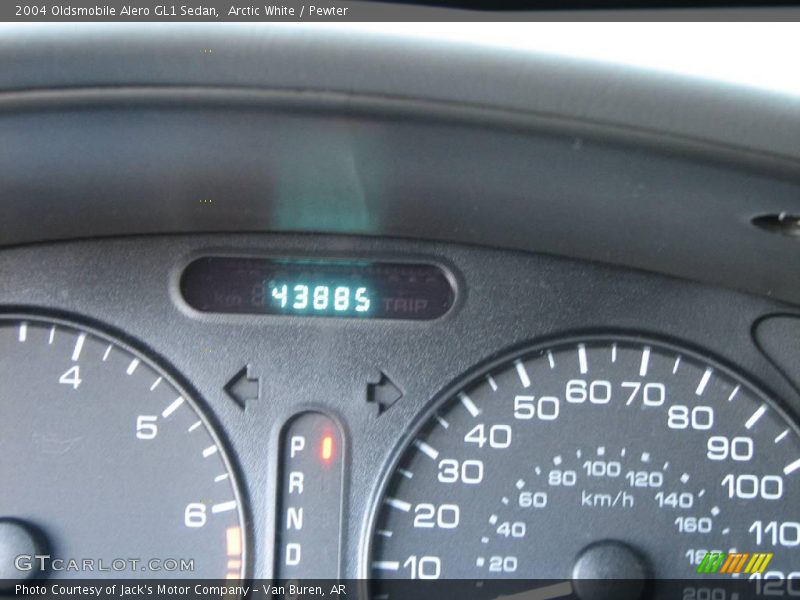 Arctic White / Pewter 2004 Oldsmobile Alero GL1 Sedan