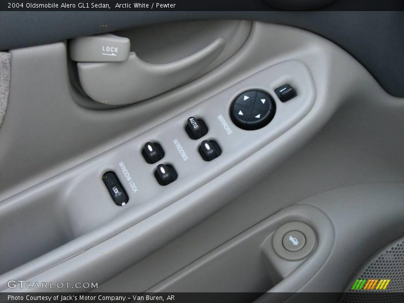 Arctic White / Pewter 2004 Oldsmobile Alero GL1 Sedan