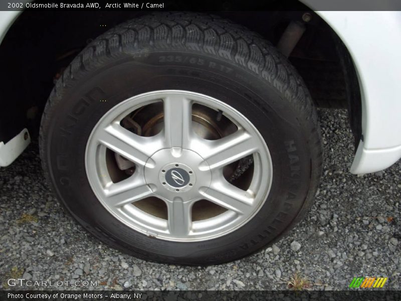 Arctic White / Camel 2002 Oldsmobile Bravada AWD