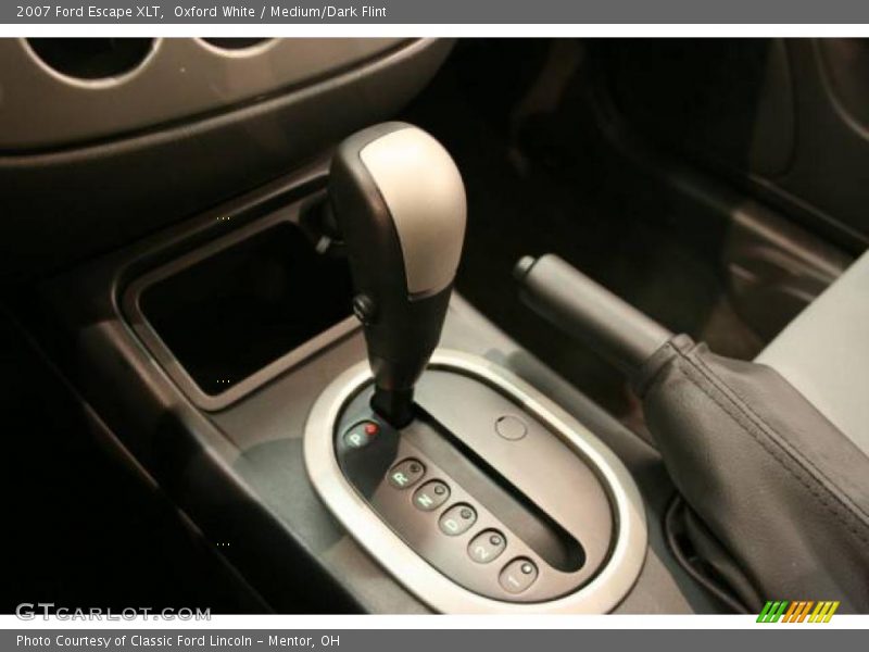 Oxford White / Medium/Dark Flint 2007 Ford Escape XLT