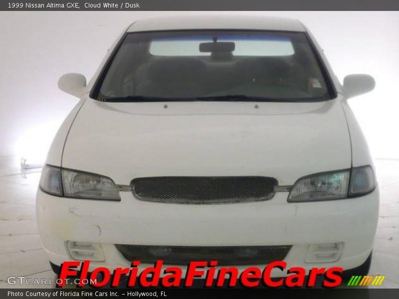 Cloud White / Dusk 1999 Nissan Altima GXE