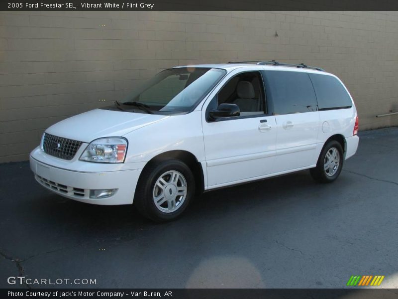 Vibrant White / Flint Grey 2005 Ford Freestar SEL