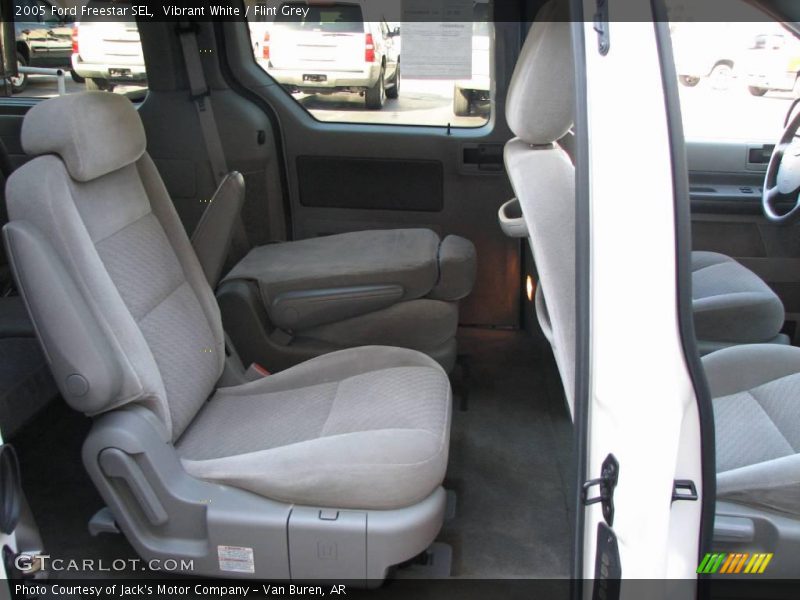 Vibrant White / Flint Grey 2005 Ford Freestar SEL