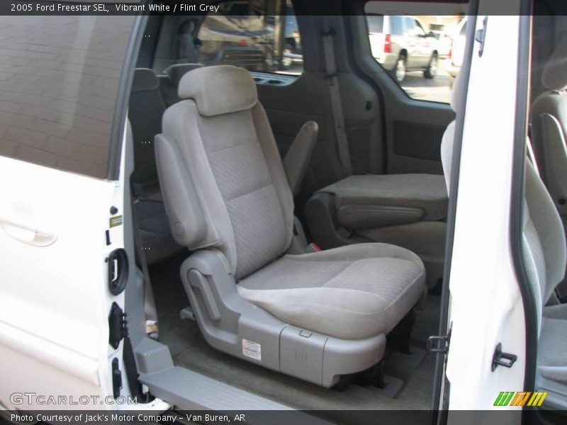 Vibrant White / Flint Grey 2005 Ford Freestar SEL