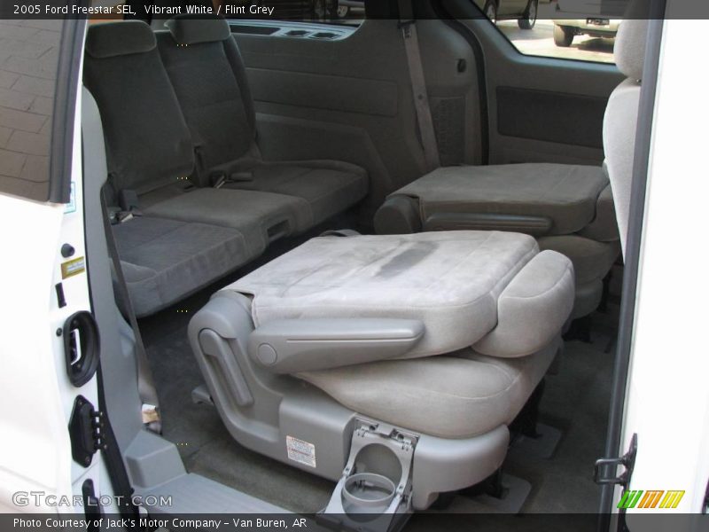 Vibrant White / Flint Grey 2005 Ford Freestar SEL