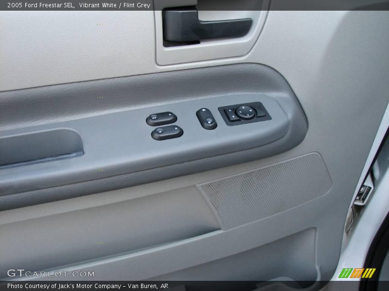 Vibrant White / Flint Grey 2005 Ford Freestar SEL