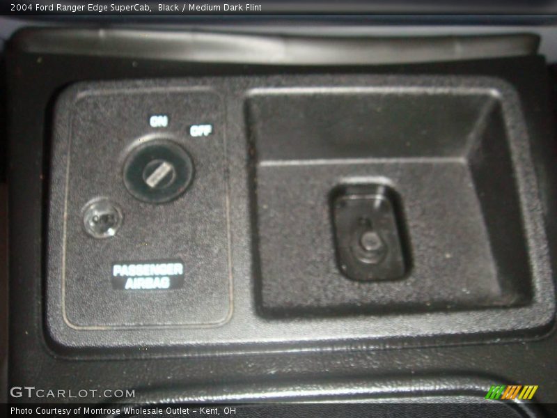 Black / Medium Dark Flint 2004 Ford Ranger Edge SuperCab