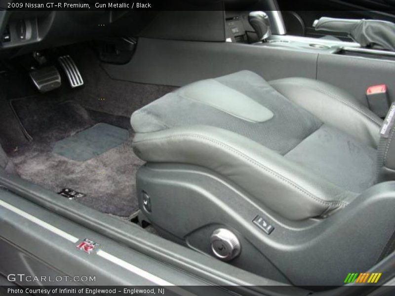 Gun Metallic / Black 2009 Nissan GT-R Premium
