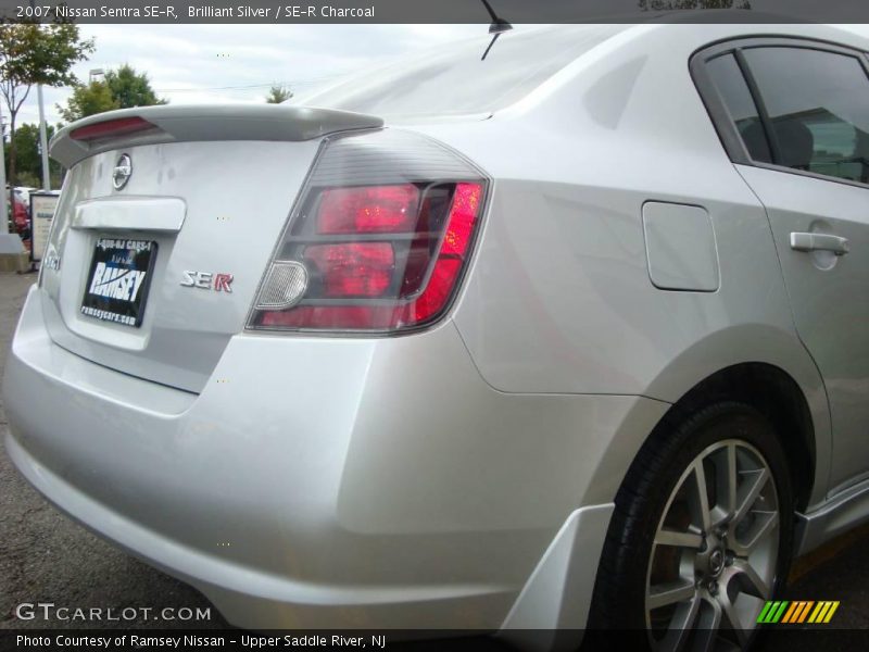 Brilliant Silver / SE-R Charcoal 2007 Nissan Sentra SE-R