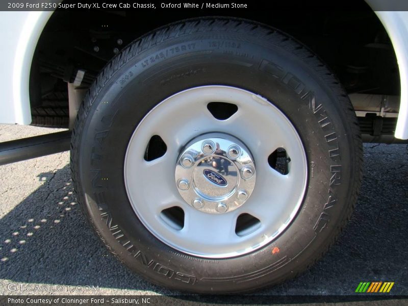 Oxford White / Medium Stone 2009 Ford F250 Super Duty XL Crew Cab Chassis
