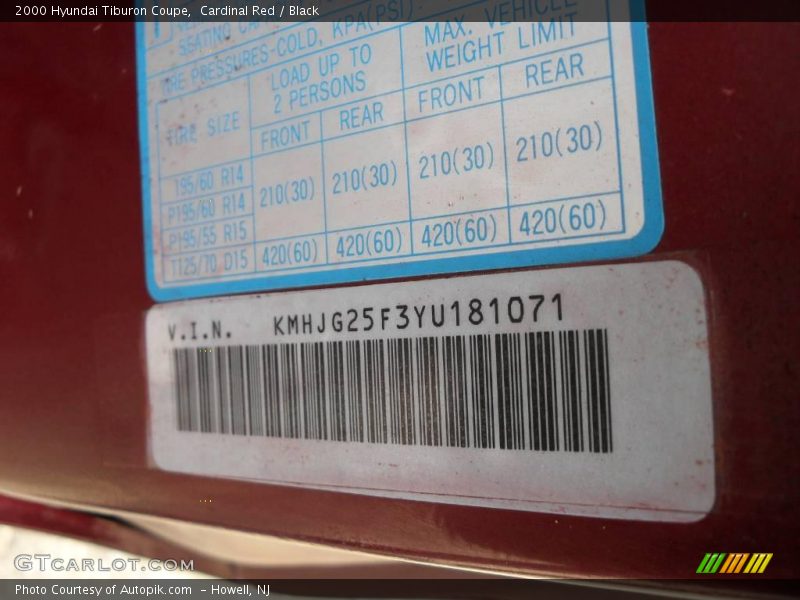 Cardinal Red / Black 2000 Hyundai Tiburon Coupe