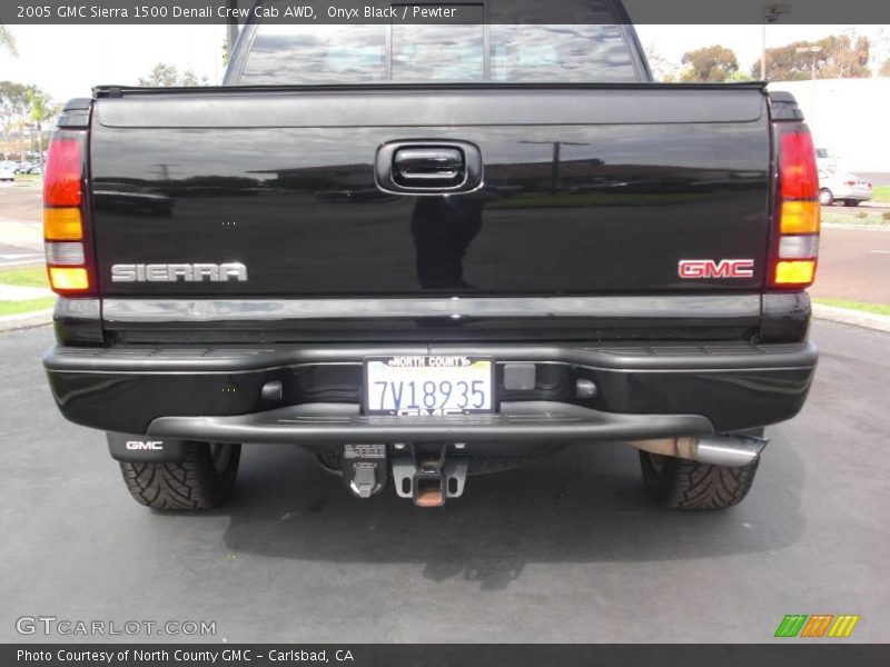 Onyx Black / Pewter 2005 GMC Sierra 1500 Denali Crew Cab AWD