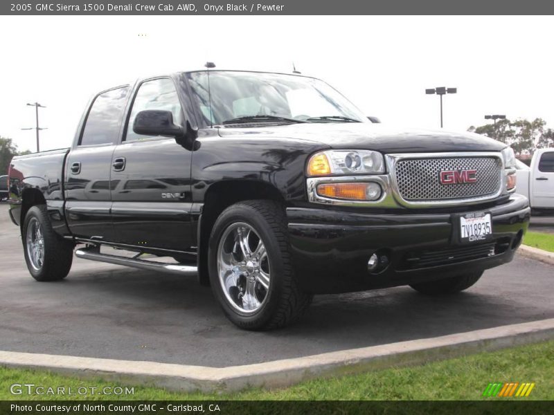 Onyx Black / Pewter 2005 GMC Sierra 1500 Denali Crew Cab AWD