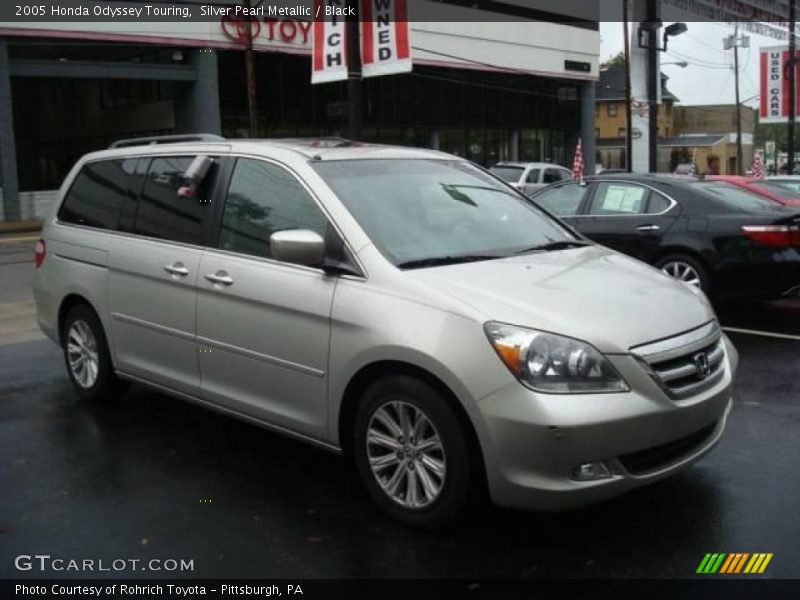 Silver Pearl Metallic / Black 2005 Honda Odyssey Touring