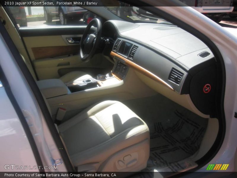 Porcelain White / Barley 2010 Jaguar XF Sport Sedan